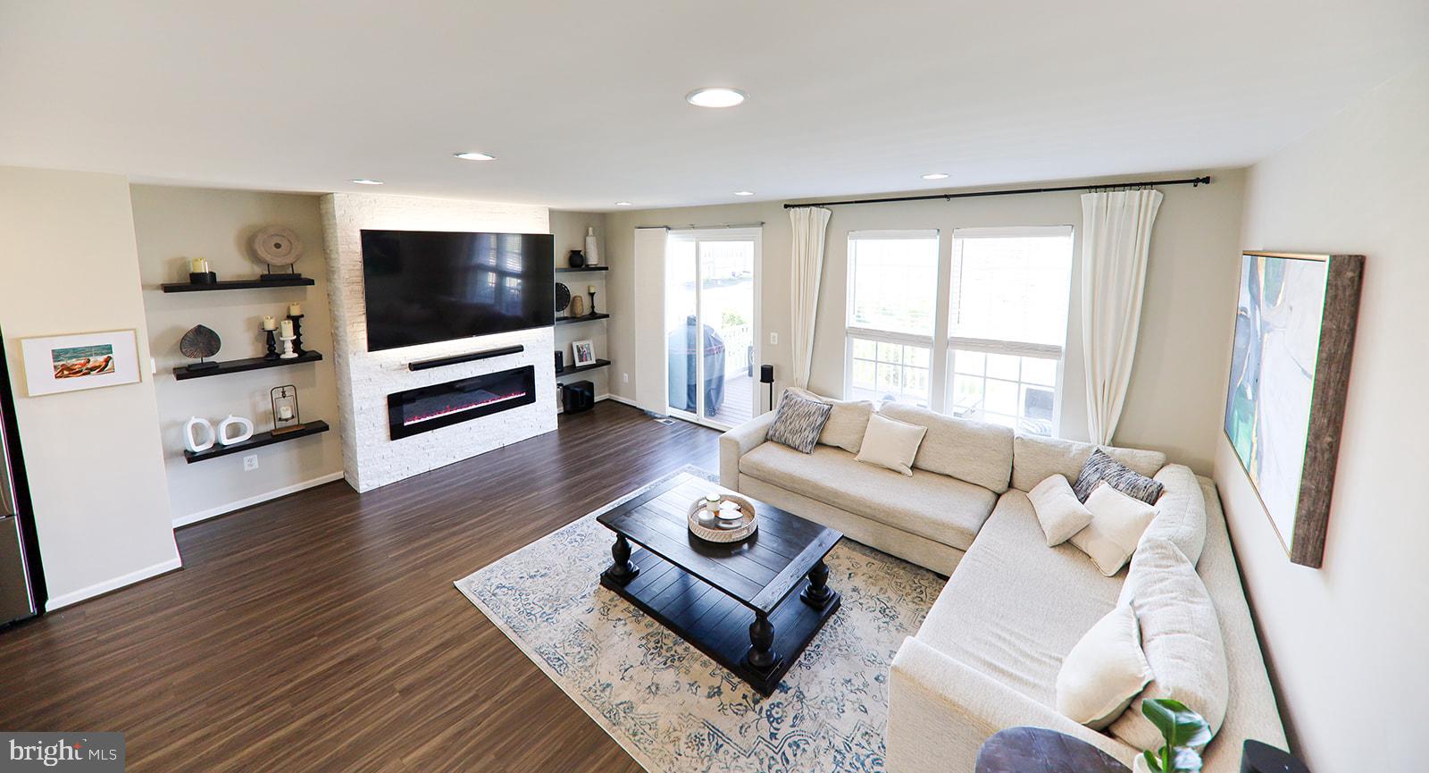 8182 Broad Place Manassas, VA 20111 - Photo 3 of 25