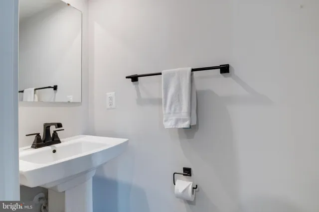 $395,000 | 6222 Islington Street, Middle River, MD 21220