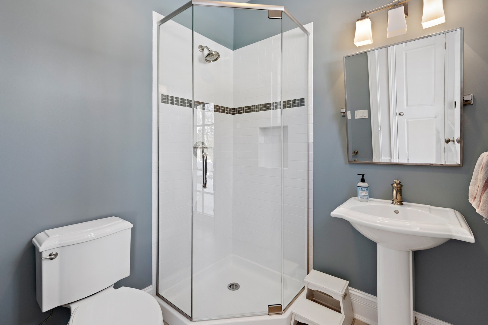 1161 Chatfield Road Winnetka, IL 60093 - Photo 20 of 42 a bathroom with a sink toilet and shower