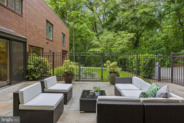 $1,975,000 | 820 Rapidan Court, Alexandria, VA 22304