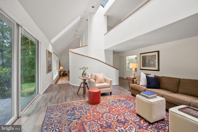 $1,975,000 | 820 Rapidan Court, Alexandria, VA 22304