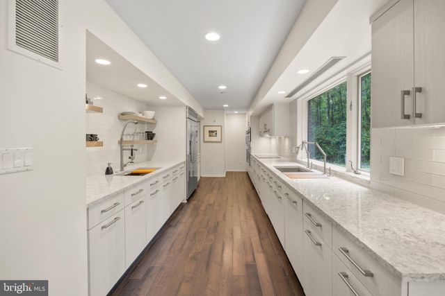 $1,975,000 | 820 Rapidan Court, Alexandria, VA 22304