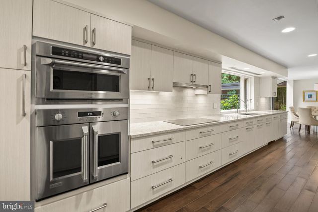 $1,975,000 | 820 Rapidan Court, Alexandria, VA 22304