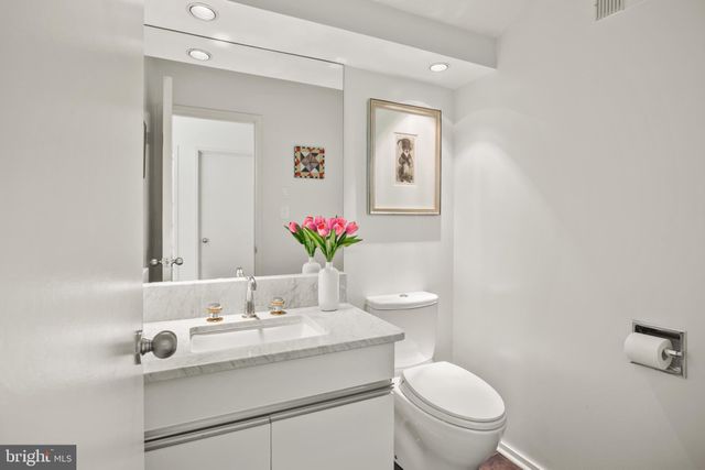 $1,975,000 | 820 Rapidan Court, Alexandria, VA 22304