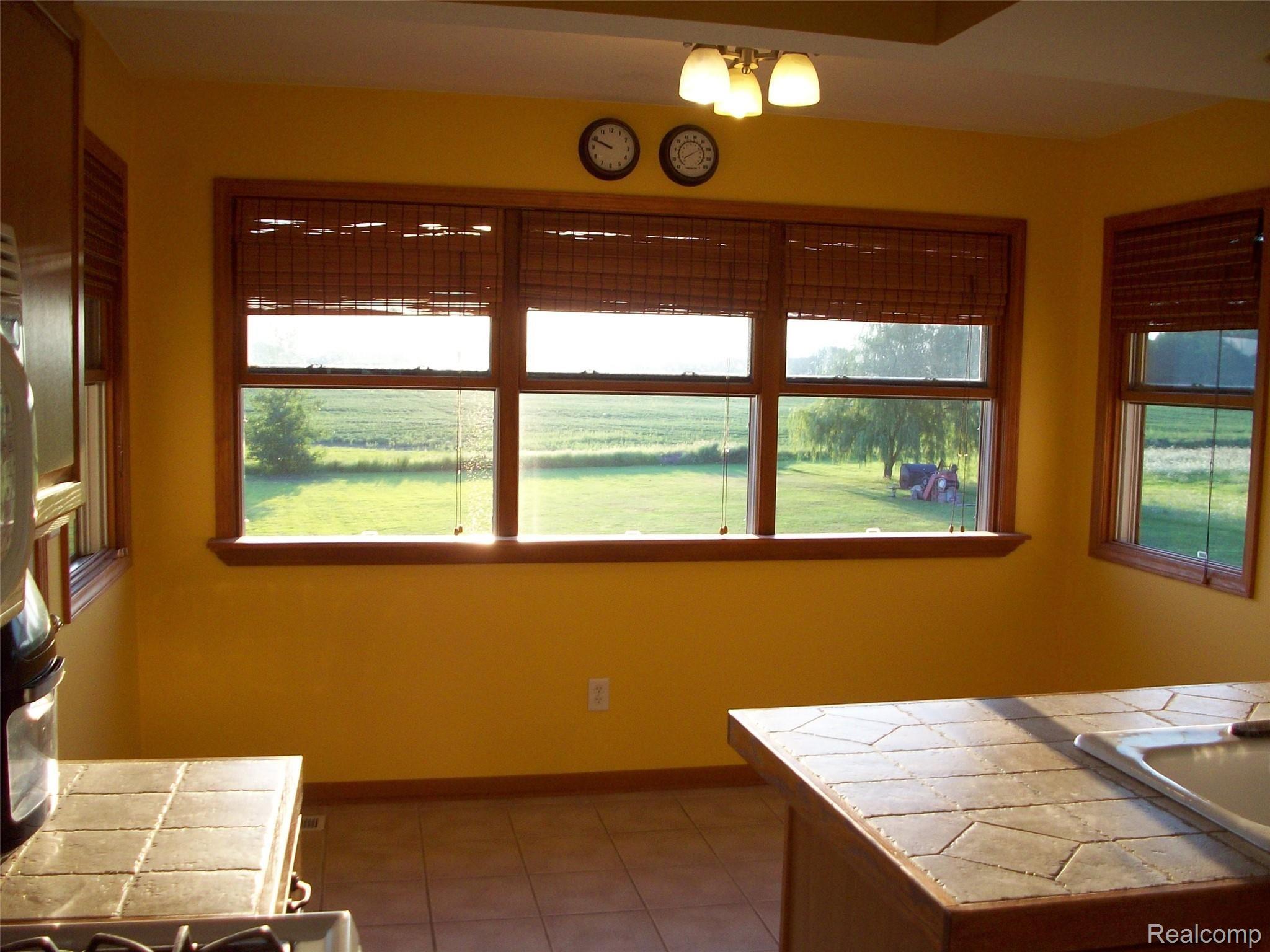 1502 South Cummings Road Davison, MI 48423 - Photo 29 of 49 100_3496.JPG