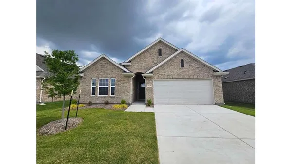 $314,990 | 129 John Laurens Drive, Venus, TX 76084