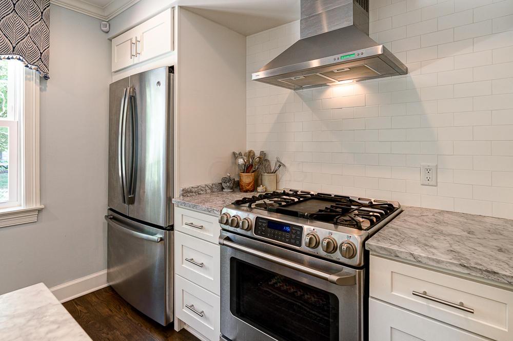 2526 Brixton Road Columbus, OH 43221 - Photo 9 of 44