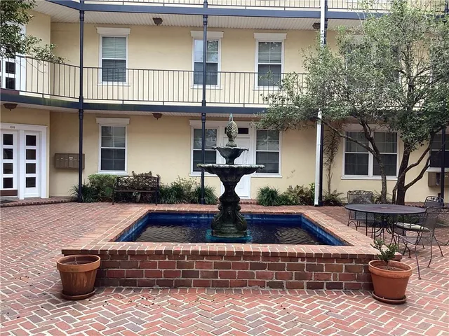 $1,850 | 7444 St Charles Avenue, Unit 309, New Orleans, LA 70118