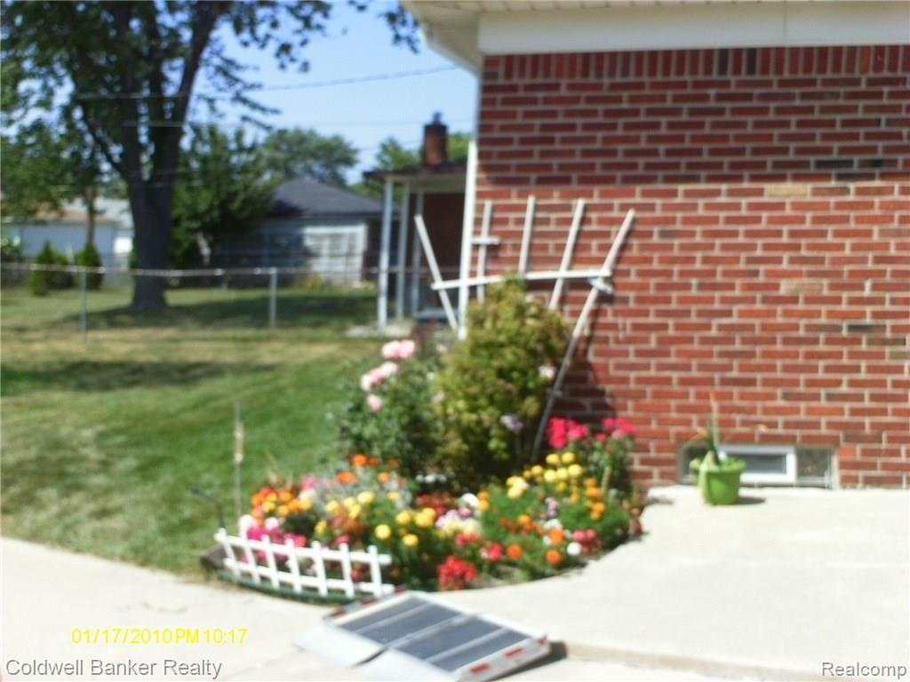 32439 Hayes Road Warren, MI 48088 - Photo 21 of 25 Gallery Image 21