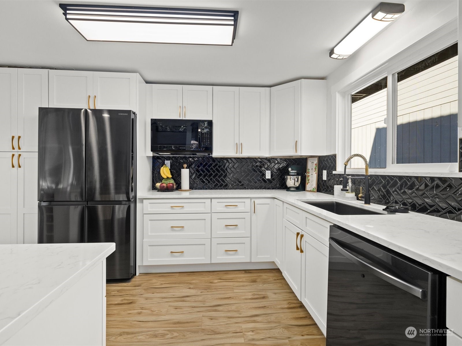 5603 East Wishon Road Snohomish, WA 98290 - Photo 10 of 37 Gallery Image 10
