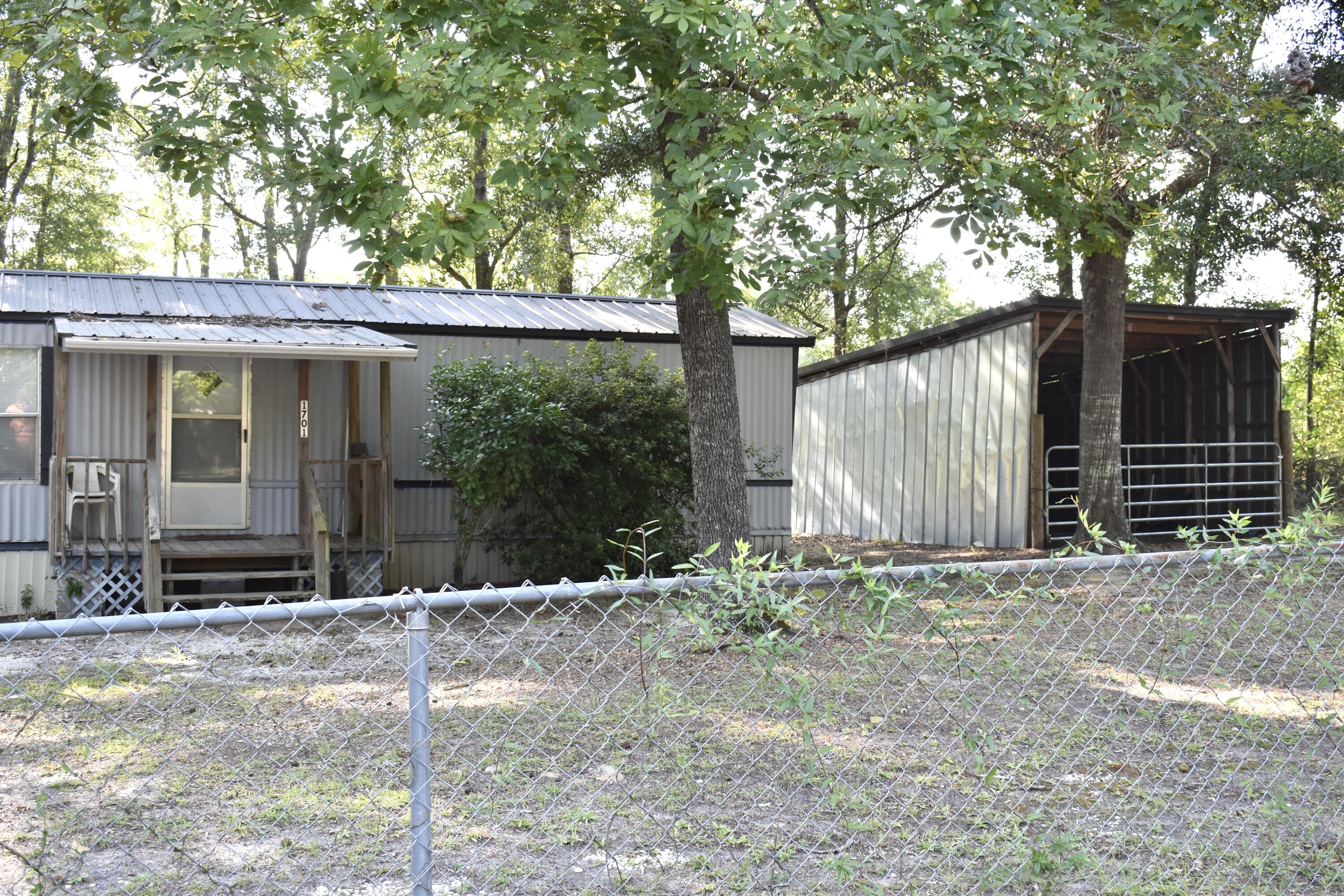 1701 Rogers Road Summerton, SC 29148 - Photo 7 of 27 DSC_0047