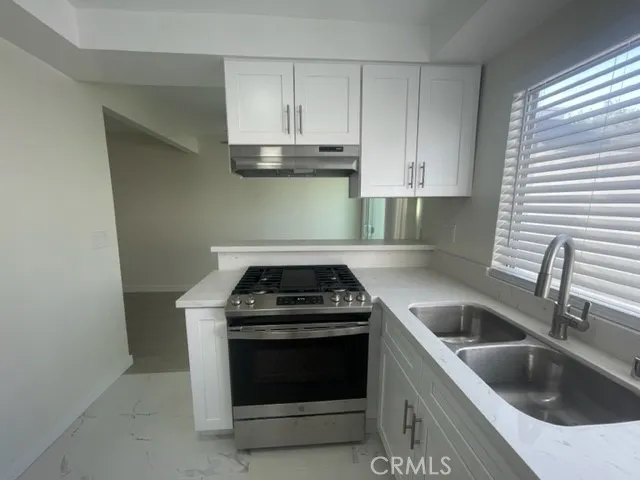 $2,450 | 17061 Grove Circle, Unit 4, Huntington Beach, CA 92647