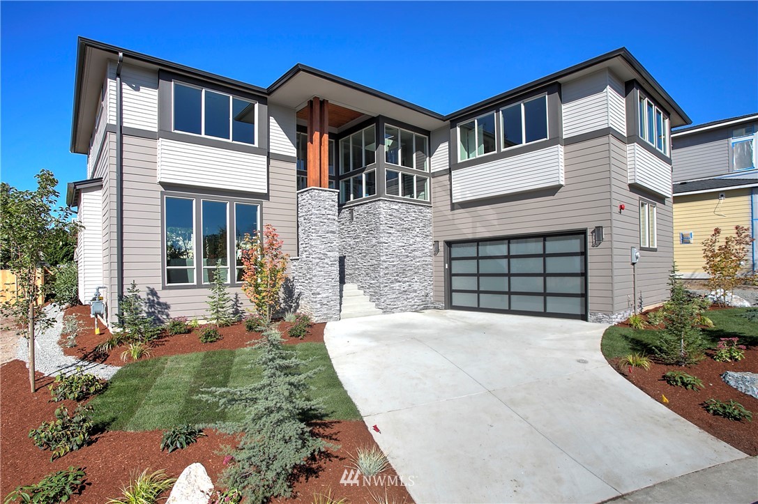 1820 Northeast 13th Street Renton, WA 98056 - Photo 3 of 25