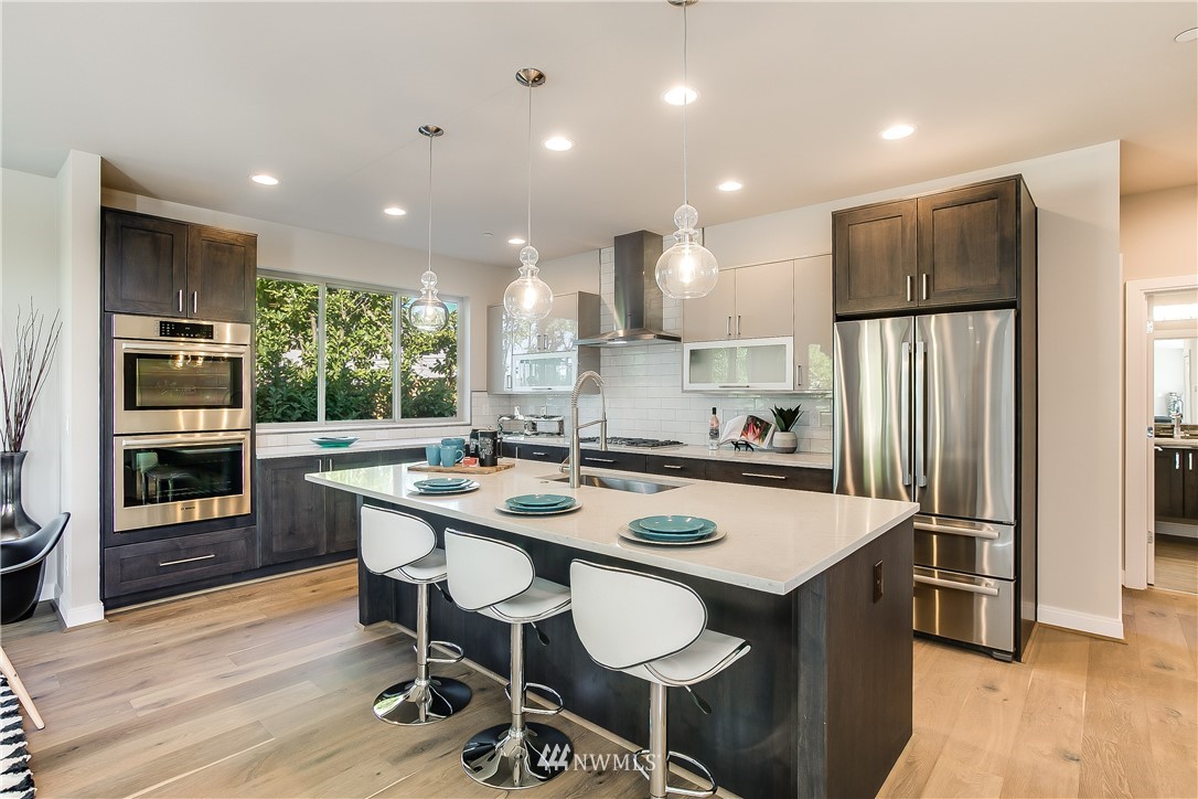 1820 Northeast 13th Street Renton, WA 98056 - Photo 4 of 25