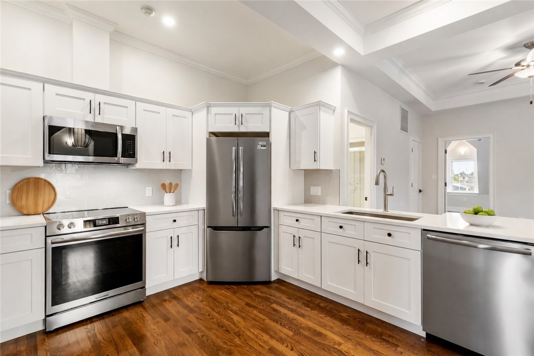 18 State Street, Unit 5 Bristol, RI 02809 - Photo 5 of 27 Kitchen- All New