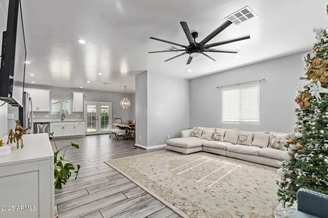 $2,250 | 4229 North 32nd Avenue, Phoenix, AZ 85017