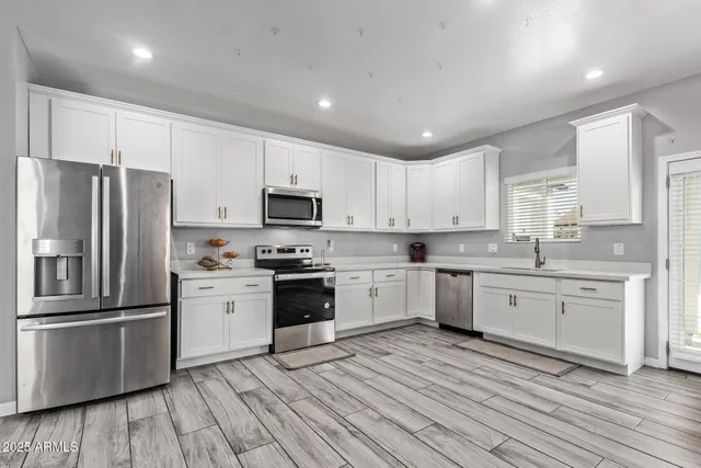 $2,250 | 4229 North 32nd Avenue, Phoenix, AZ 85017