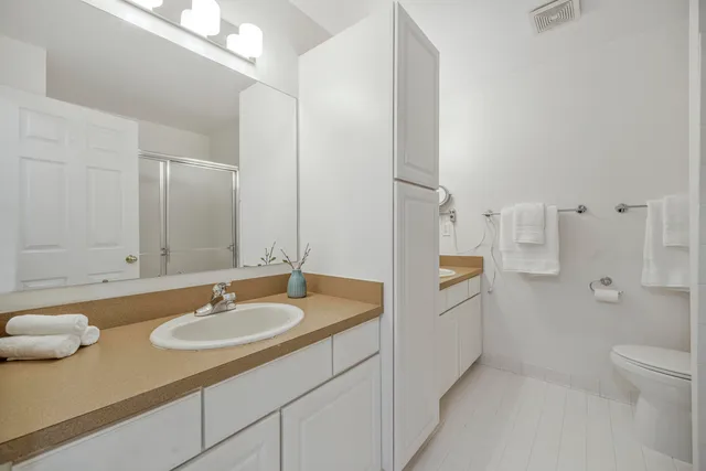 $299,900 | 4101 Cameron Circle, Walled Lake, MI 48390