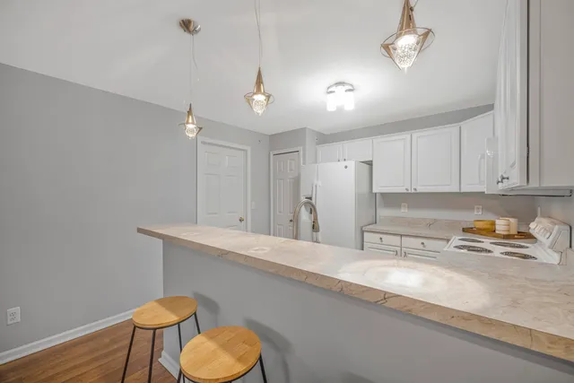 $299,900 | 4101 Cameron Circle, Walled Lake, MI 48390