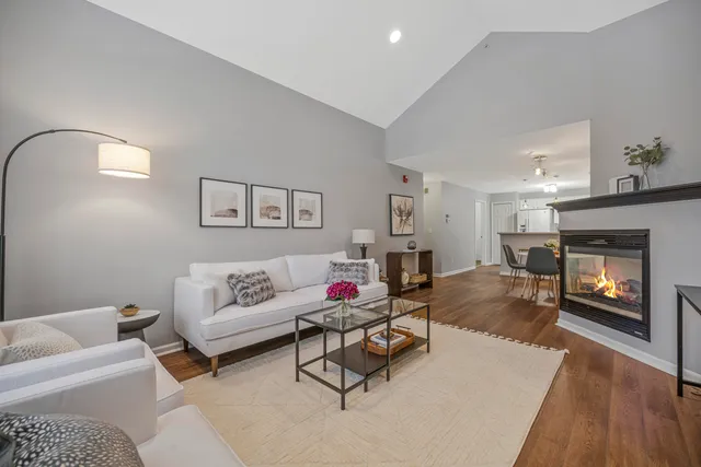 $299,900 | 4101 Cameron Circle, Walled Lake, MI 48390