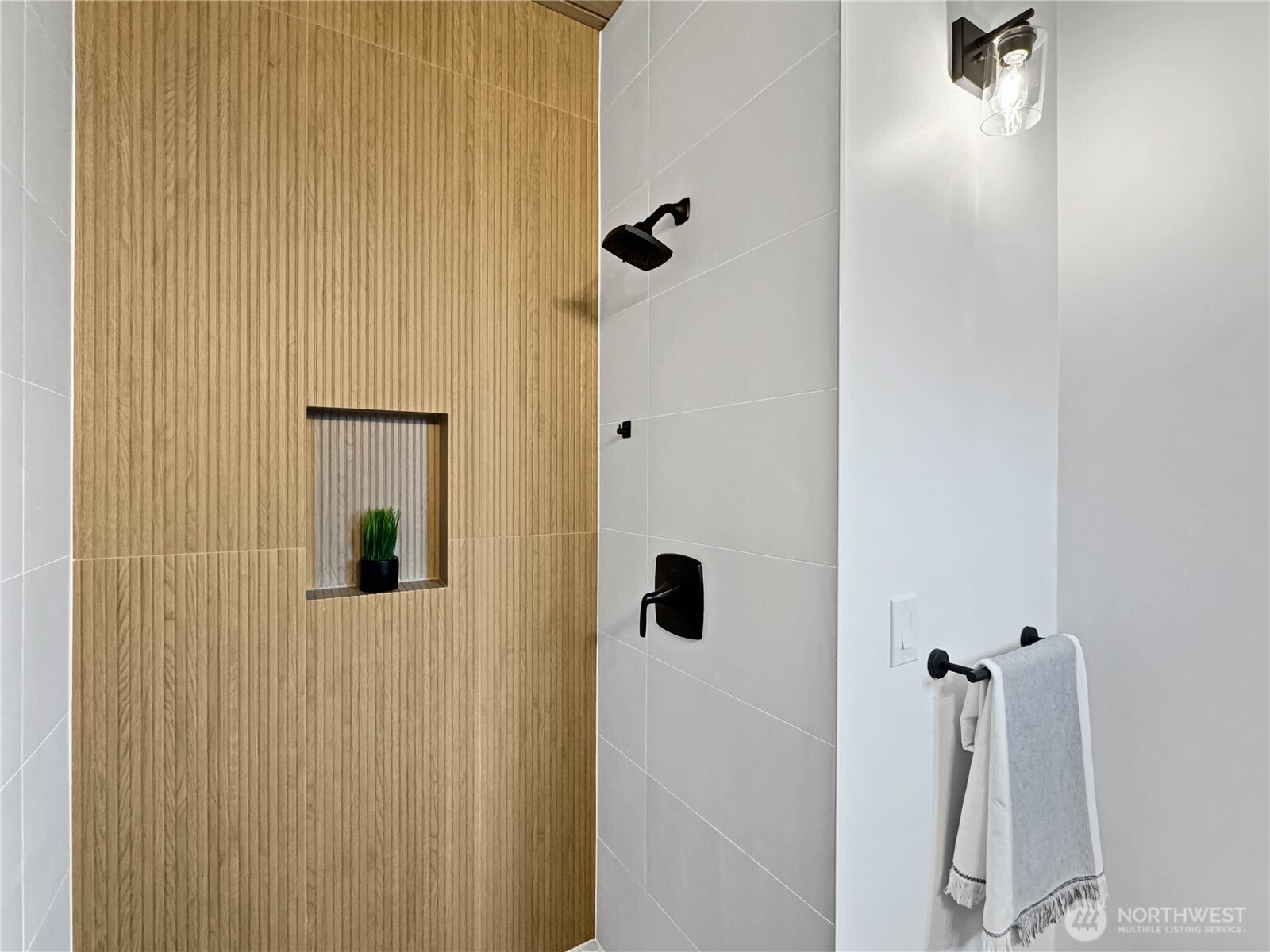 324 Valley Avenue Sumner, WA 98390 - Photo 23 of 34 a bathroom with a shower