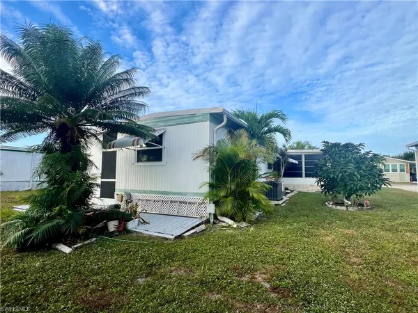 $1,600 | 112 Cape Sable Drive, Naples, FL 34104