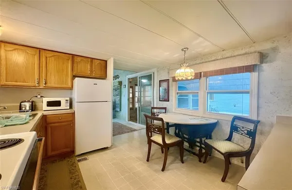 $1,600 | 112 Cape Sable Drive, Naples, FL 34104