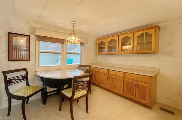 $1,600 | 112 Cape Sable Drive, Naples, FL 34104