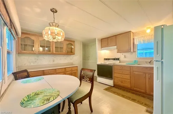 $1,600 | 112 Cape Sable Drive, Naples, FL 34104