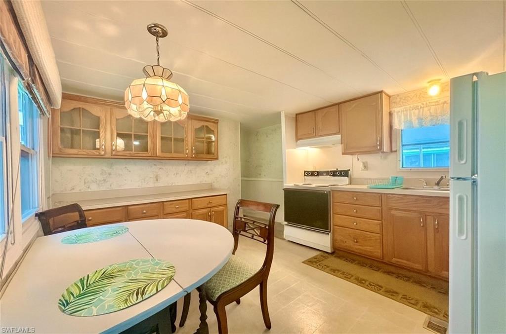 112 Cape Sable Drive Naples, FL 34104 - Photo 7 of 35