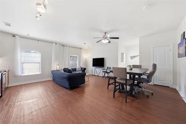 $214,900 | 2410 South 2nd Street, Unit 630, Waco, TX 76706