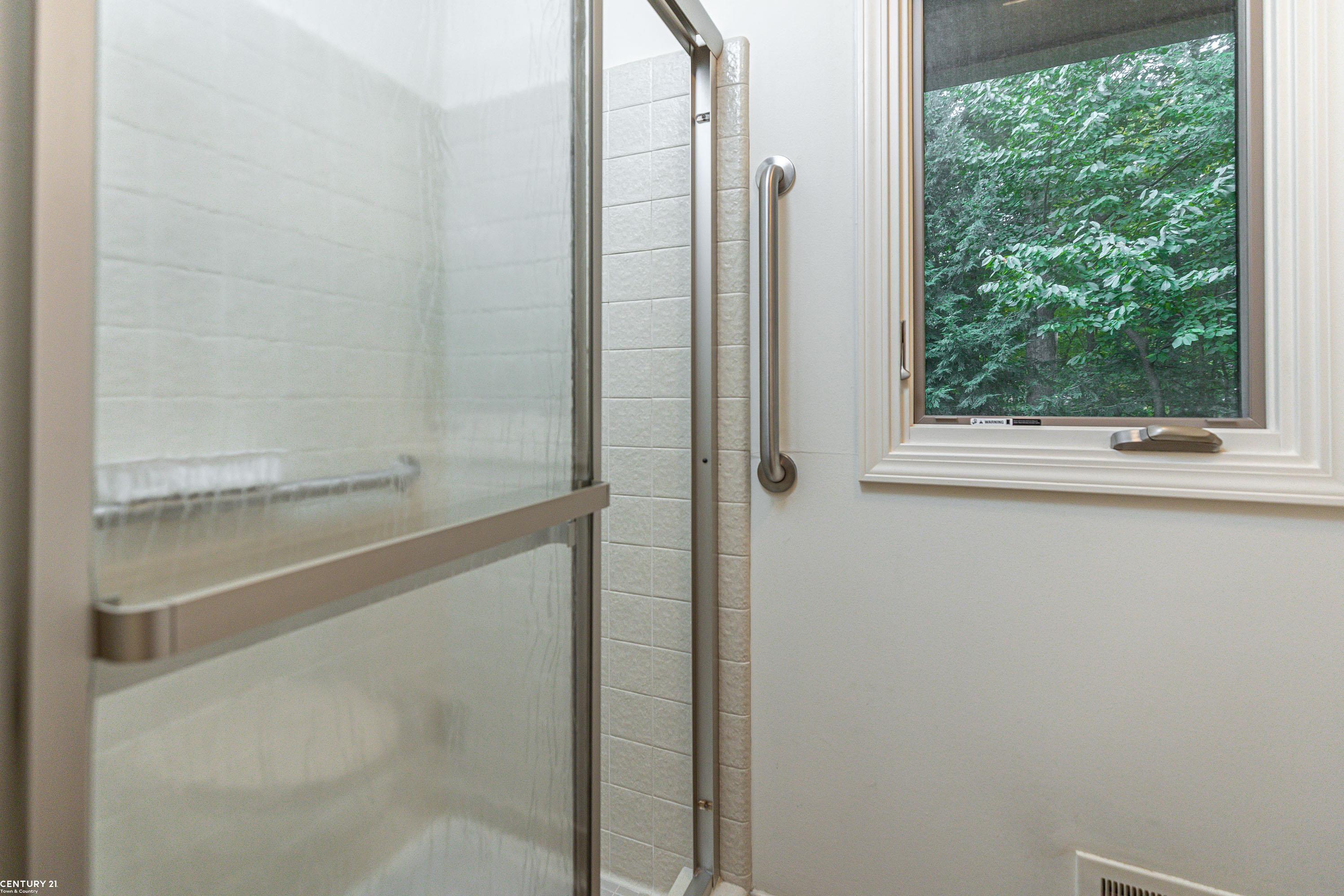 1275 Greenleaf Drive Rochester Hills, MI 48309 - Photo 23 of 36