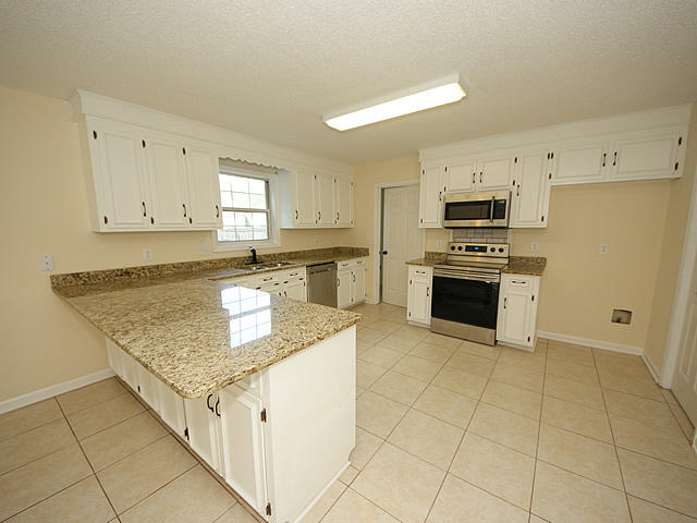 107 Winding Rock Road Goose Creek, SC 29445 - Photo 8 of 41 08