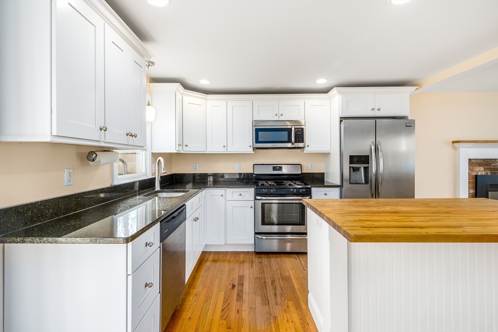 644 Skunknet Road Barnstable, MA 02632 - Photo 3 of 15