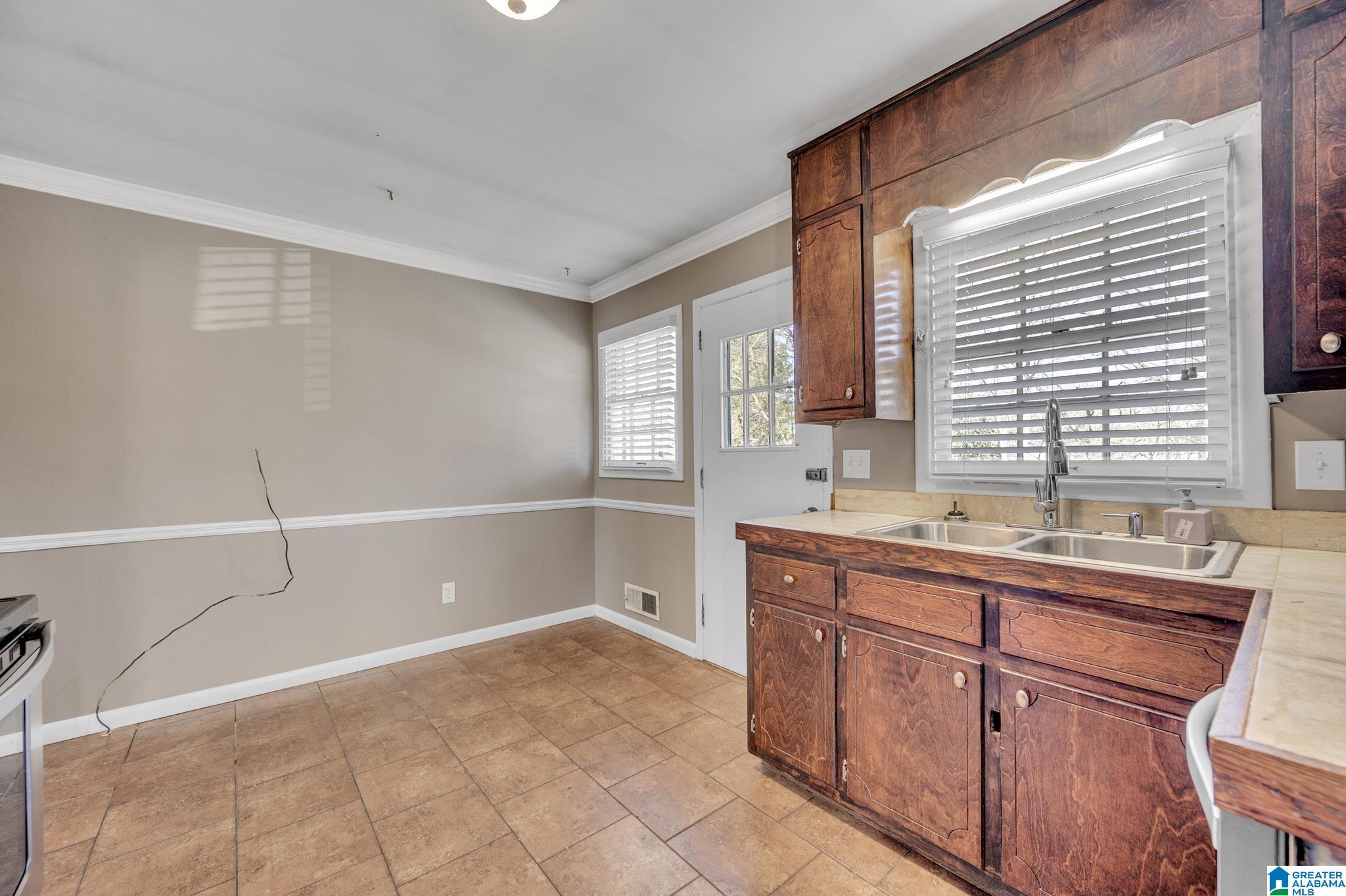 1605 Magnolia Street Gardendale, AL 35071 - Photo 8 of 25