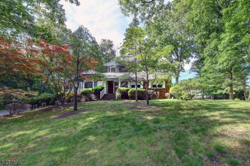 34 Knoll Road Wayne, NJ 07470 - Photo 1 of 50