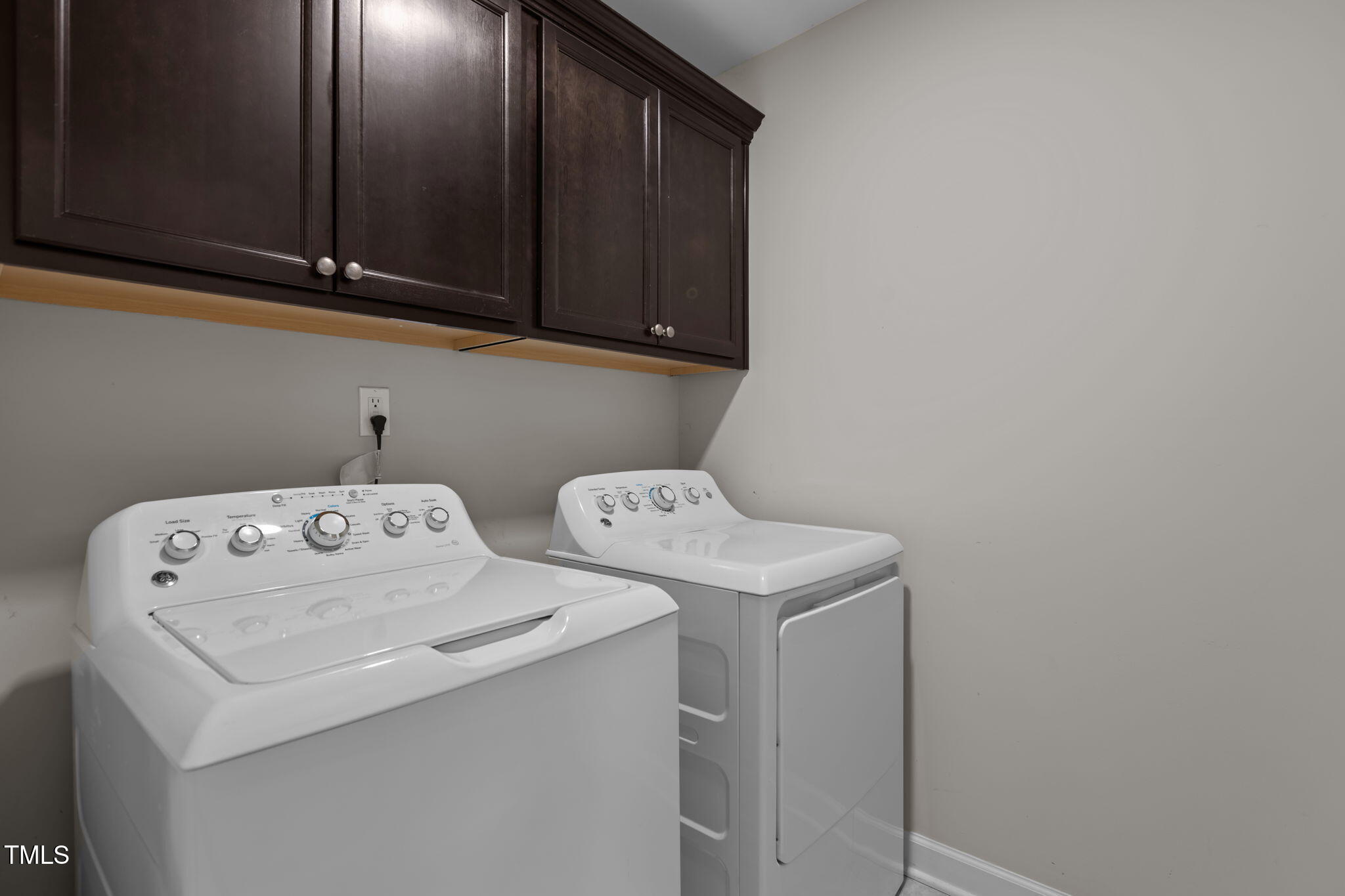 3609 Neuse Estates Drive Raleigh, NC 27604 - Photo 22 of 25 29-web-or-mls-2N6A2414