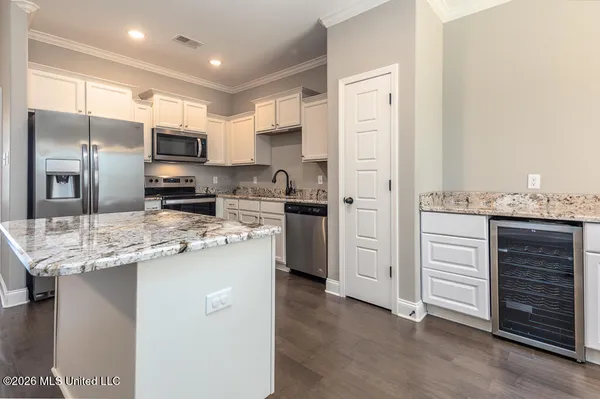 $379,900 | 6067 Arnold Palmer Cove, Olive Branch, MS 38654