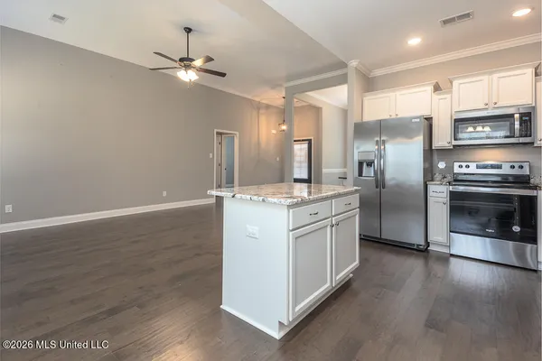 $379,900 | 6067 Arnold Palmer Cove, Olive Branch, MS 38654