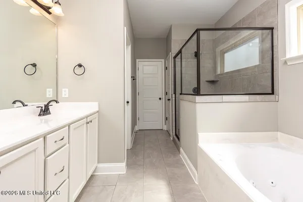 $379,900 | 6067 Arnold Palmer Cove, Olive Branch, MS 38654