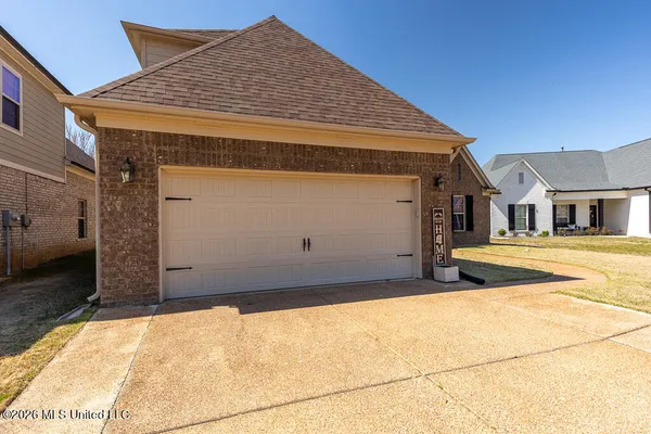 $379,900 | 6067 Arnold Palmer Cove, Olive Branch, MS 38654