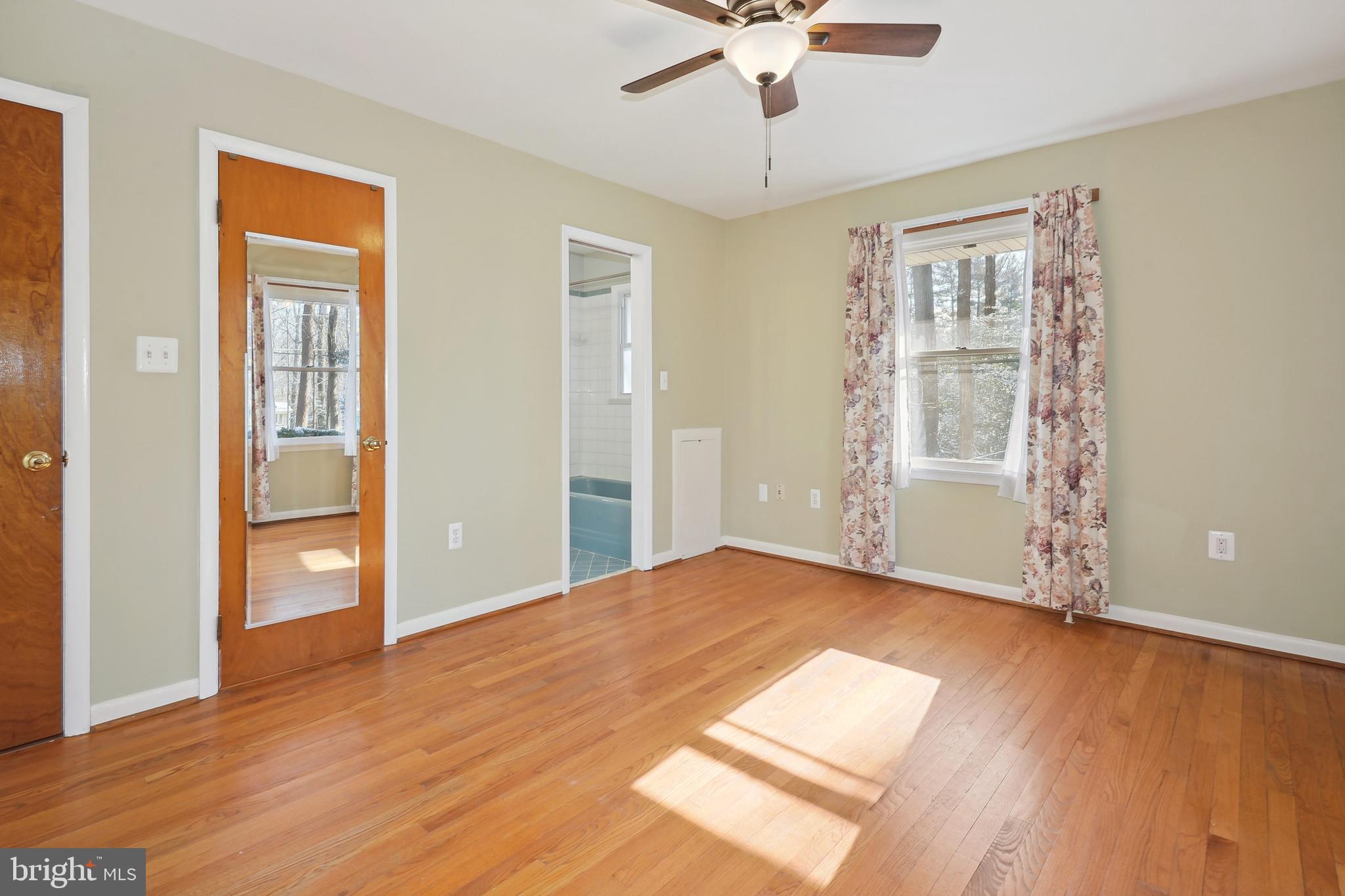 10624 Marbury Road Oakton, VA 22124 - Photo 13 of 24