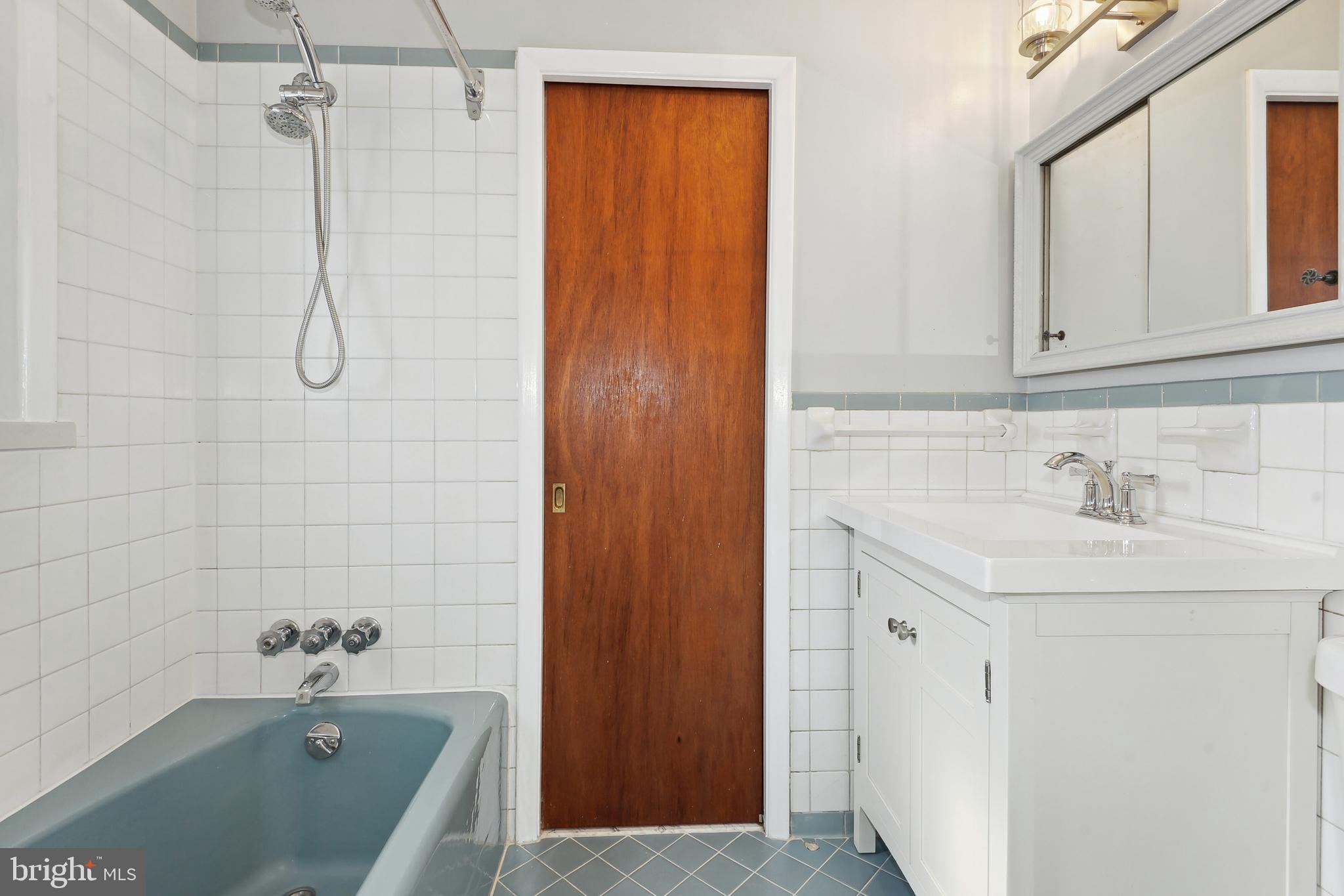 10624 Marbury Road Oakton, VA 22124 - Photo 14 of 24