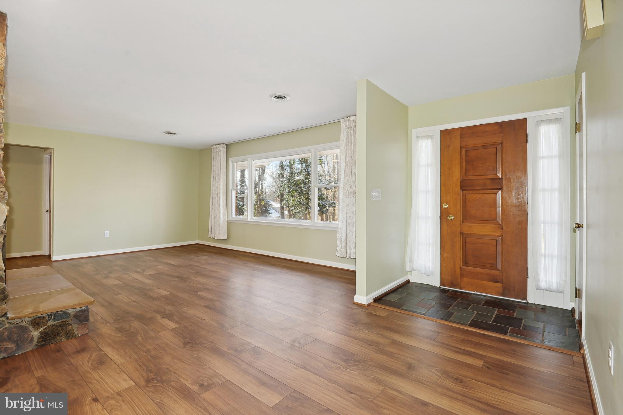 10624 Marbury Road Oakton, VA 22124 - Photo 2 of 24