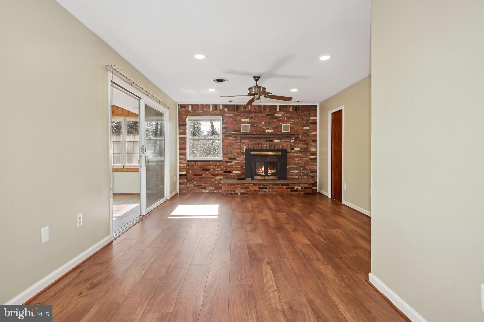 10624 Marbury Road Oakton, VA 22124 - Photo 6 of 24