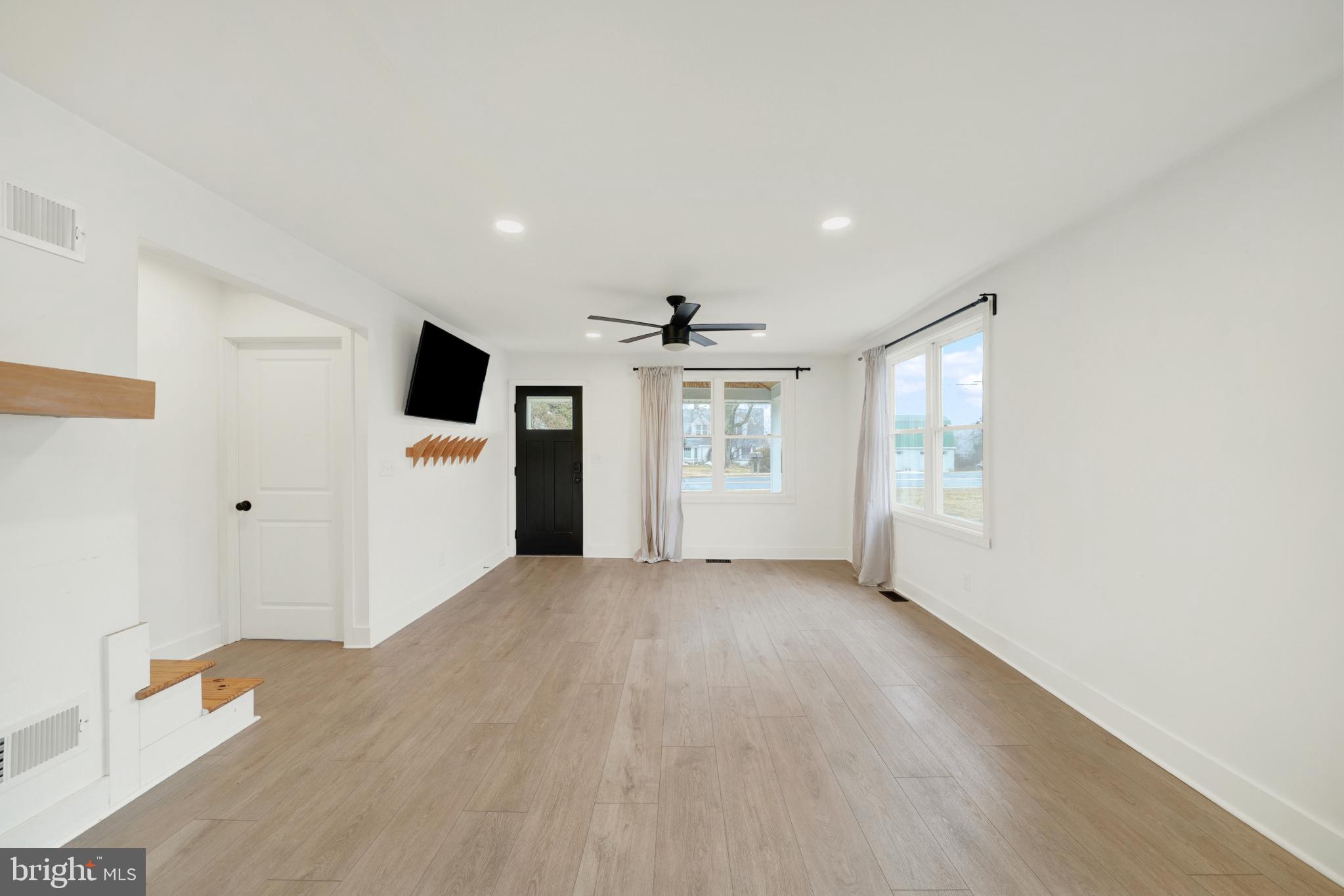 23 Old Bayview Road North East, MD 21901 - Photo 9 of 28 Bright and airy open living space.