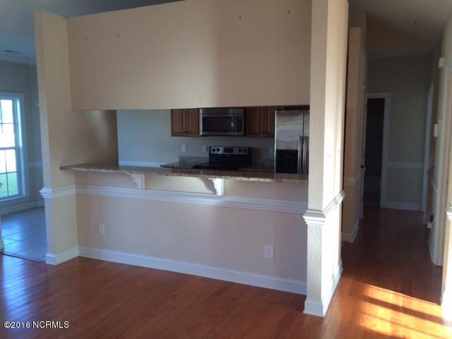 206 Echo Ridge Road Swansboro, NC 28584 - Photo 12 of 29 Kitchen