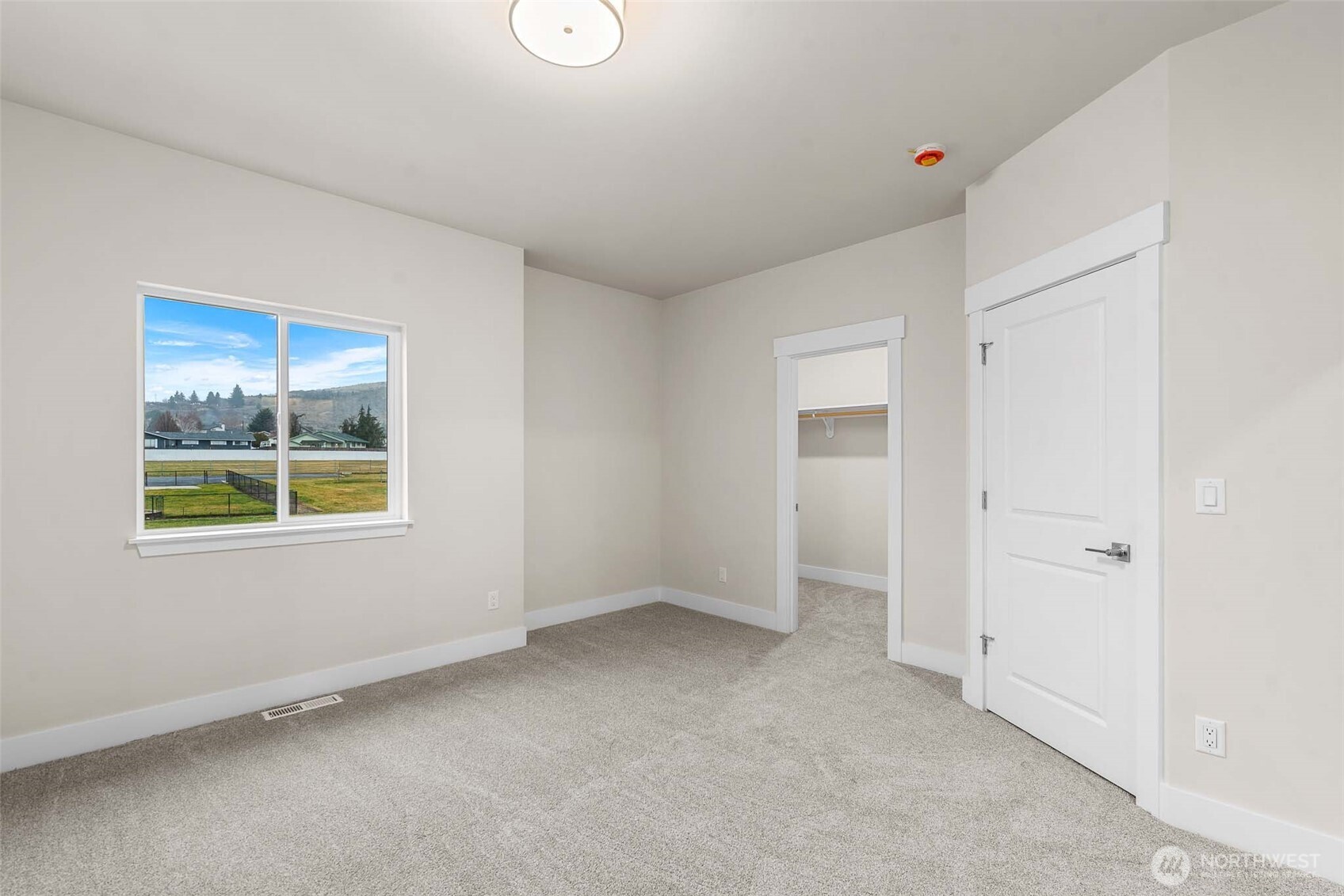 1075 Red Apple Road, Unit E18 Wenatchee, WA 98801 - Photo 25 of 32