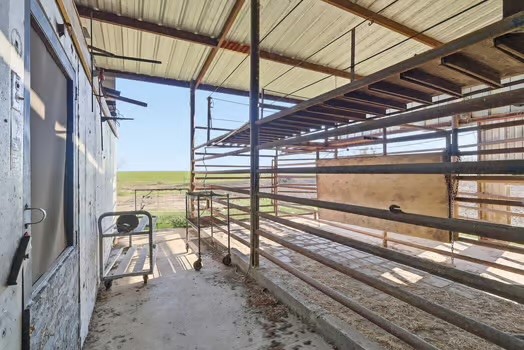 901 Kunde Road Seguin, TX 78155 - Photo 20 of 24 a view of a train station