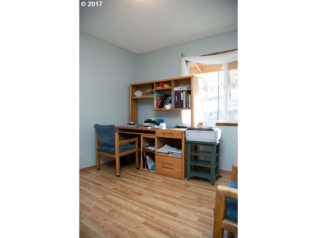 81604 Fairgrounds Road Tygh Valley, OR 97063 - Photo 13 of 32 Gallery Image 13